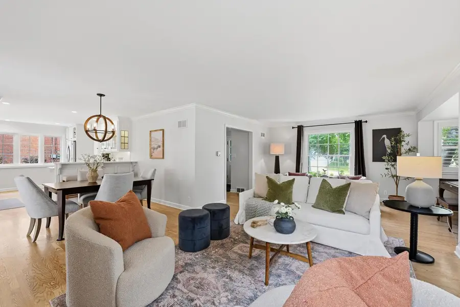 6209 N Berkeley BOULEVARD, Whitefish Bay, WI 53217 - #2