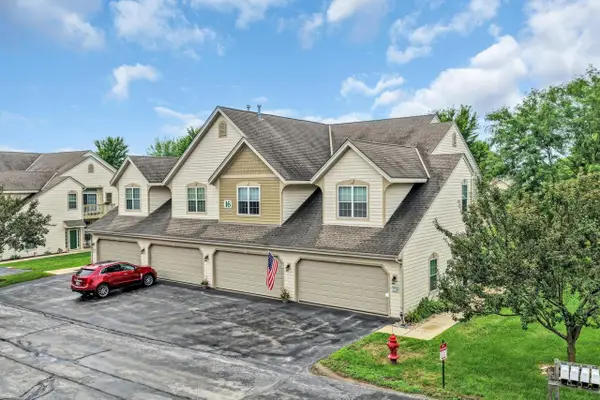 8615 S Stratford ROAD #102-16, Oak Creek, WI 53154