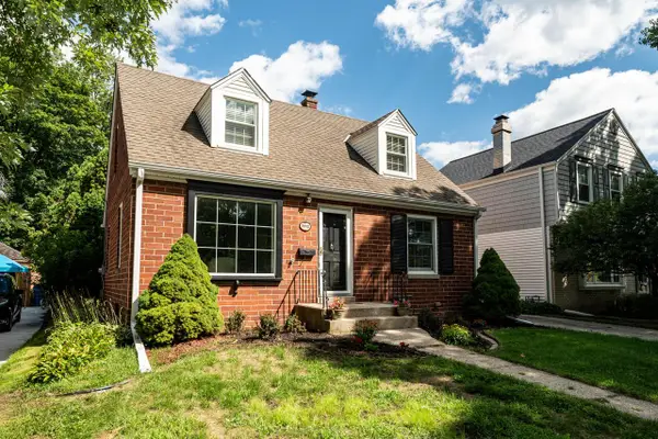5412 N Bay Ridge AVENUE, Whitefish Bay, WI 53217