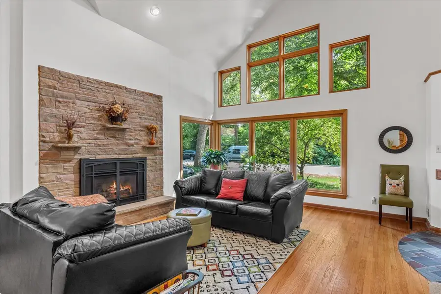 4947 W Jackson Park DRIVE, Milwaukee, WI 53219 - #3