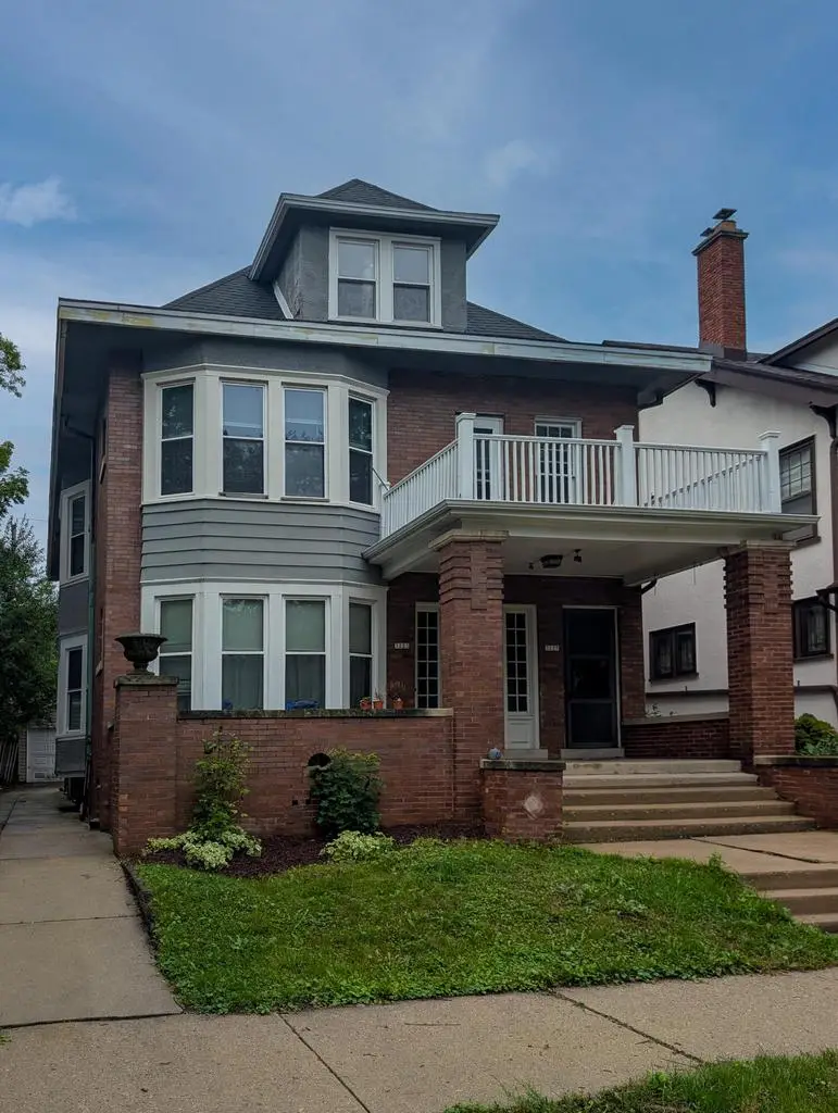 3223 N Marietta AVENUE #3225, Milwaukee, WI 53211 - #1