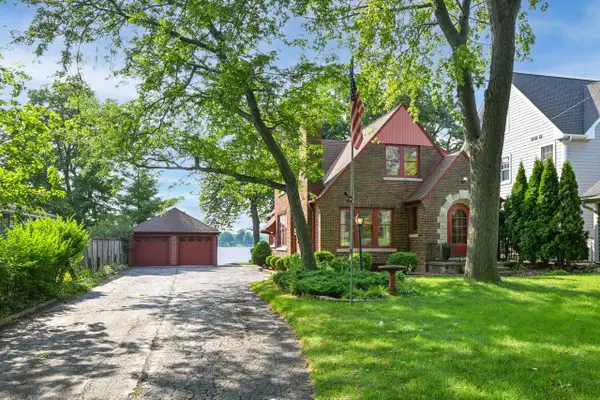 7110 S Loomis ROAD, Waterford, WI 53185