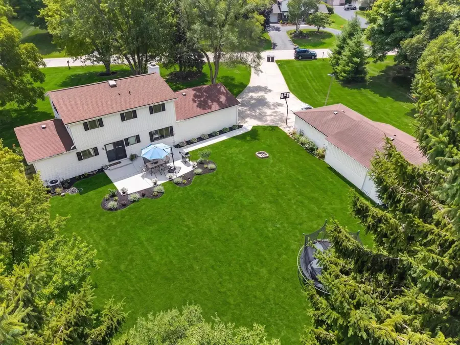 N8W27232 Woodridge LANE, Waukesha, WI 53188 - #2