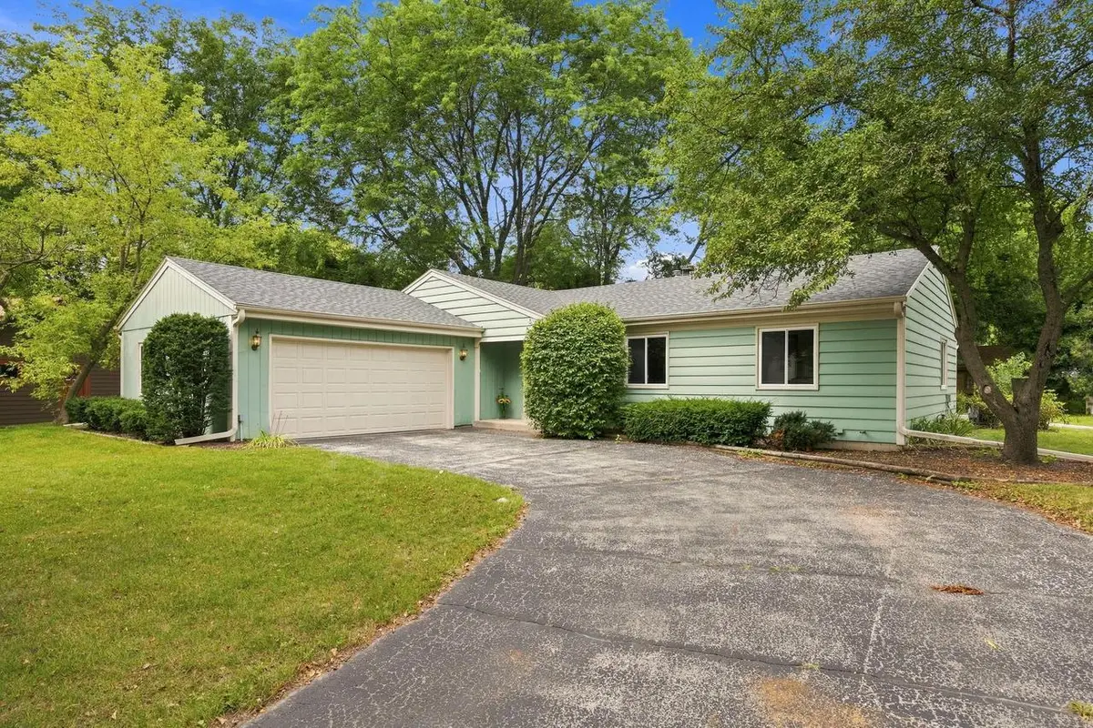 2234 Yvonne STREET, Waukesha, WI 53188 - #1