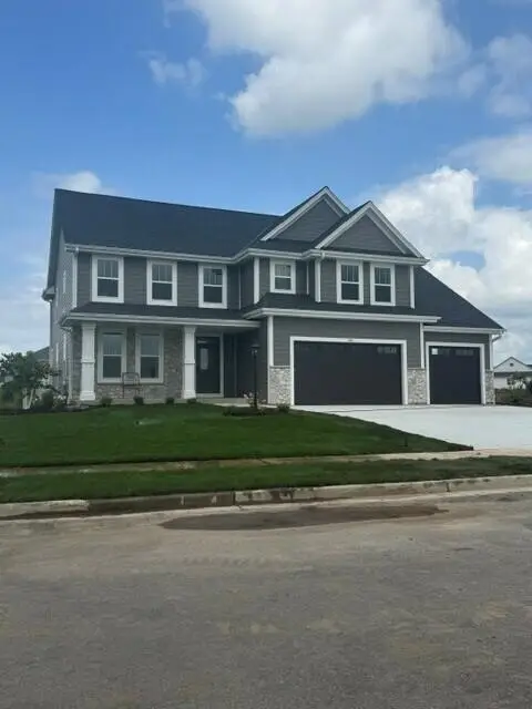 490 Talbots Woods DRIVE, Dousman, WI 53118 - #1