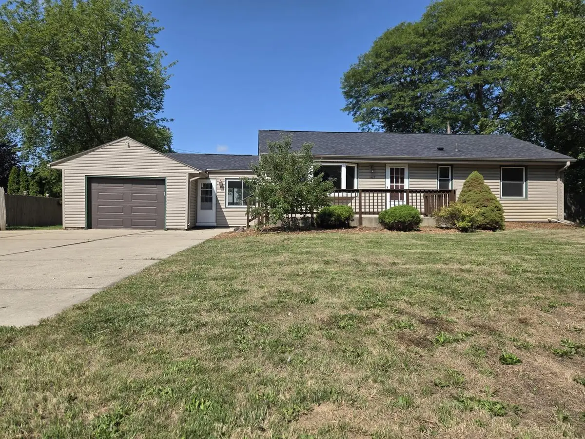 1425 S Rock PLACE, New Berlin, WI 53151 - #1