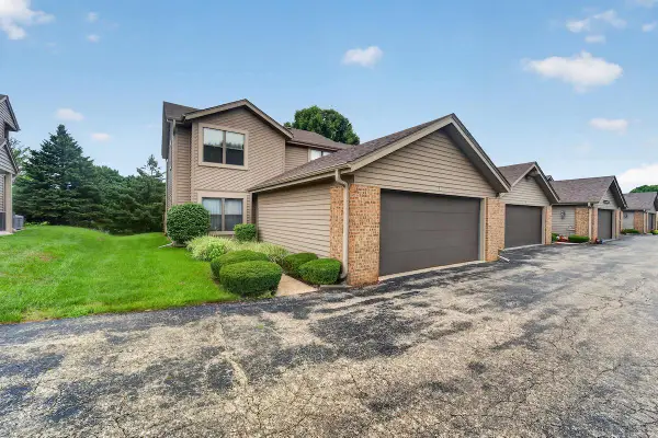 5533 Cambridge LANE #1, Mount Pleasant, WI 53406