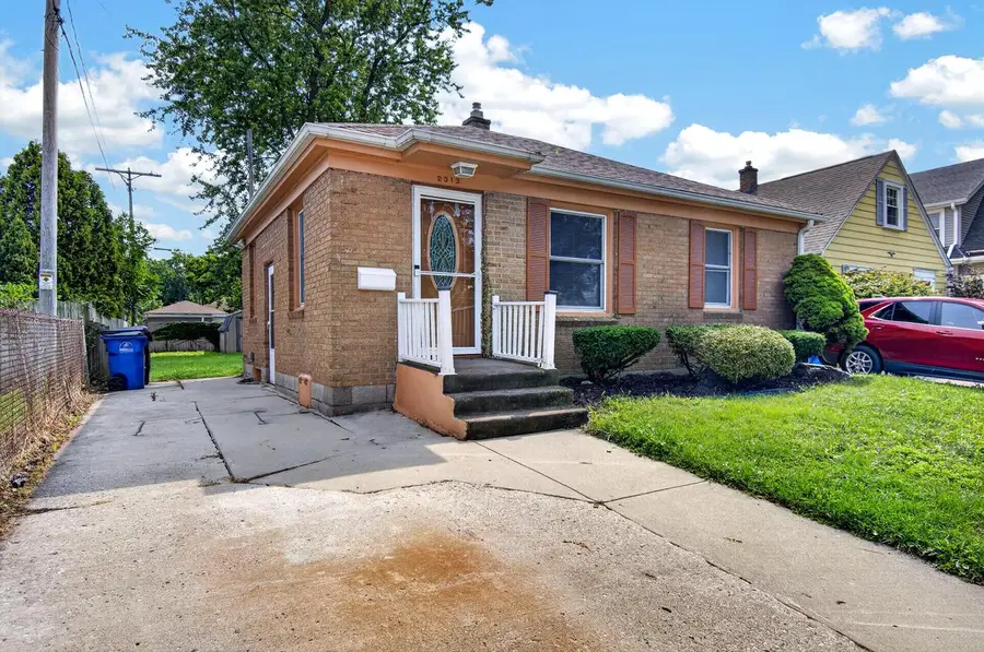 2313 Arlington AVENUE, Racine, WI 53403 - #2