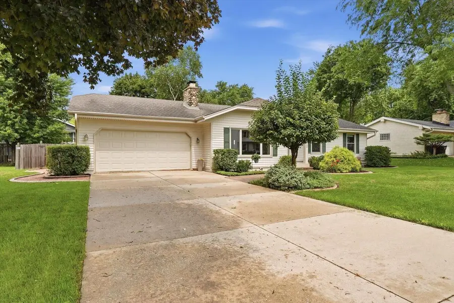 16010 W Cynthia DRIVE, New Berlin, WI 53151 - #3