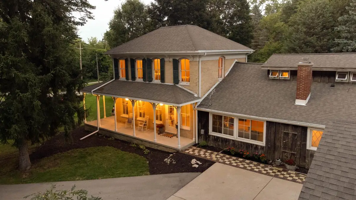 238 W Main STREET, Delafield, WI 53018 - #1