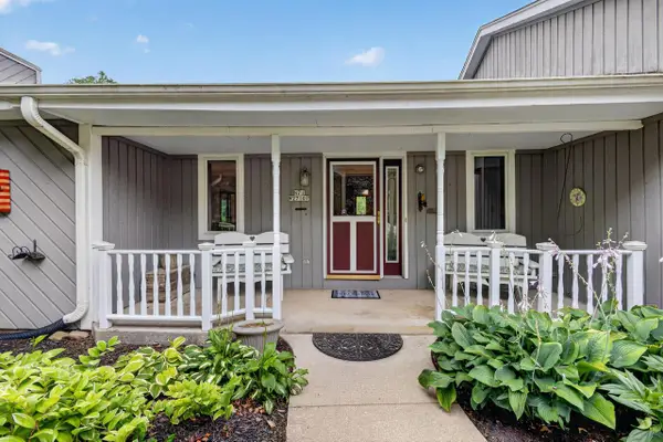 N71W27107 Meadow Wood LANE, Lisbon, WI 53089