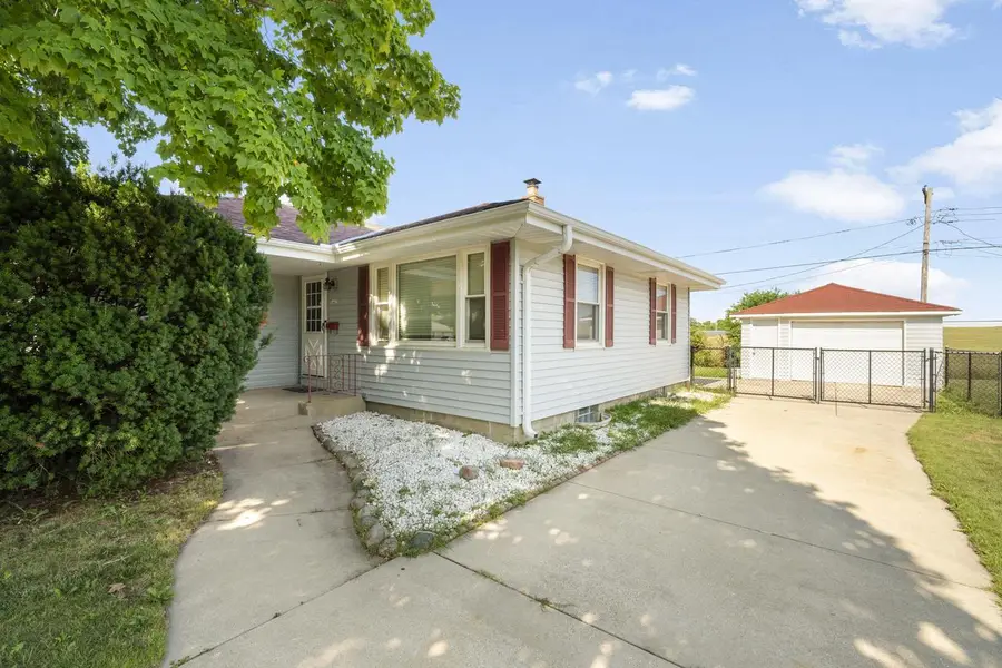 5462 N 103rd STREET N, Milwaukee, WI 53225 - #2