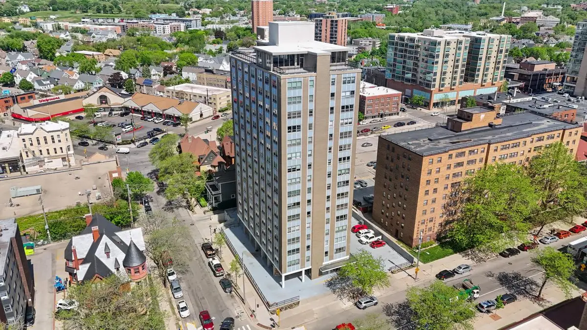 1707 N Prospect AVENUE #7D/E, Milwaukee, WI 53202 - #1