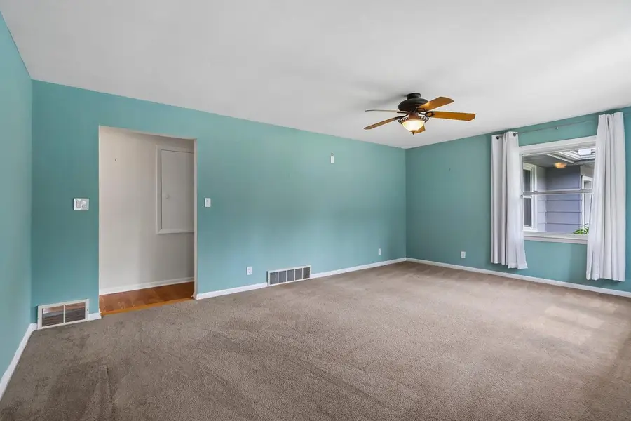 136 S Maple STREET, Oconomowoc, WI 53066 - #3