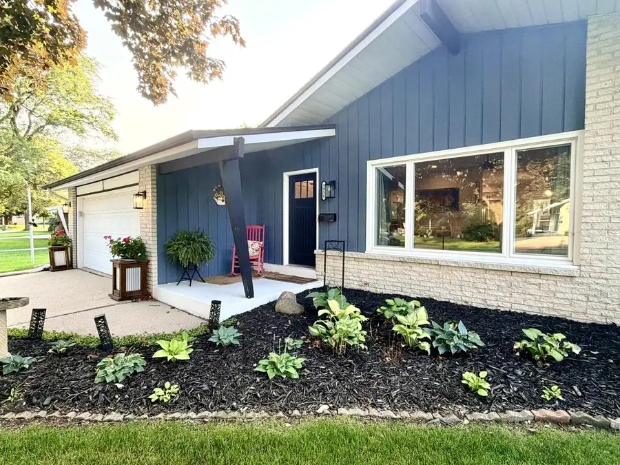 5938 Sugarbush LANE, Greendale, WI 53129 - #2