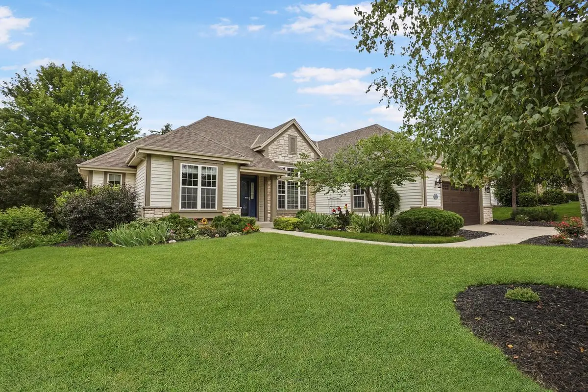 122 Howell AVENUE, Waukesha, WI 53188 - #1