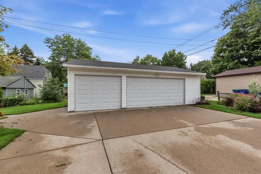 117 S Garfield AVENUE, Port Washington, WI 53074 - #2