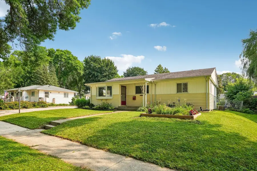 1633 Aldoro DRIVE, Waukesha, WI 53188 - #2