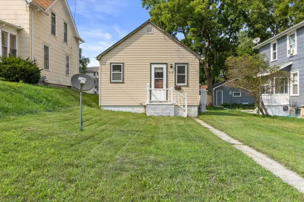 518 E Loos STREET, Hartford, WI 53027