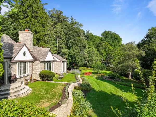 466 N Lower Gardens ROAD, Fontana, WI 53125