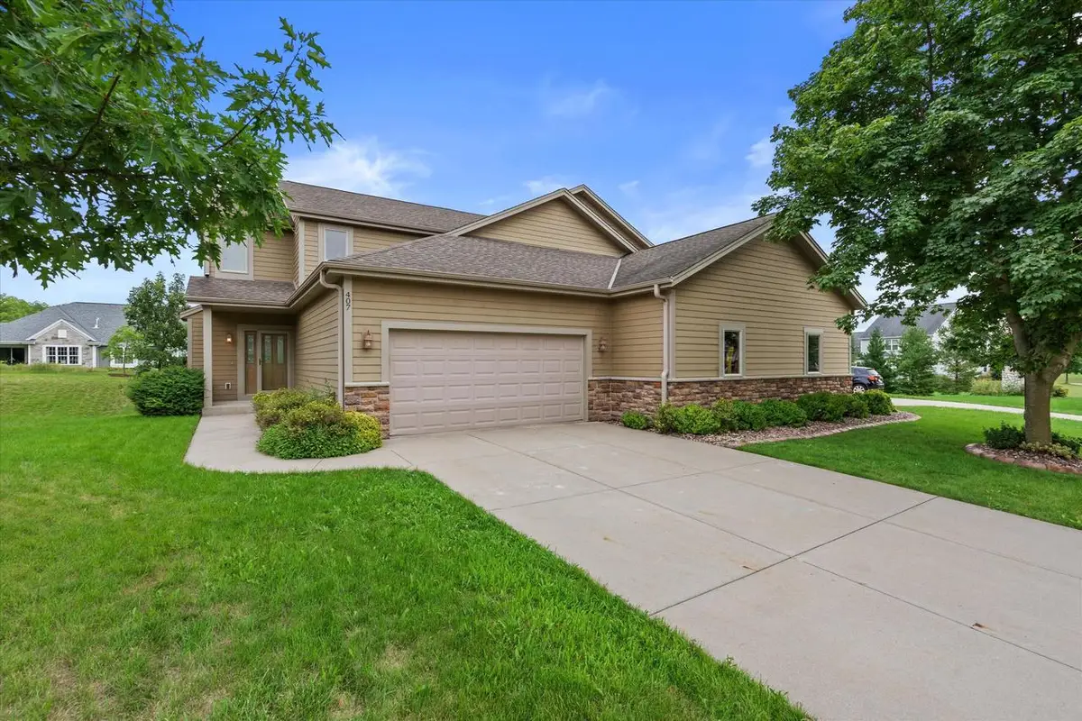 407 Century Oak DRIVE, Waukesha, WI 53186 - #1