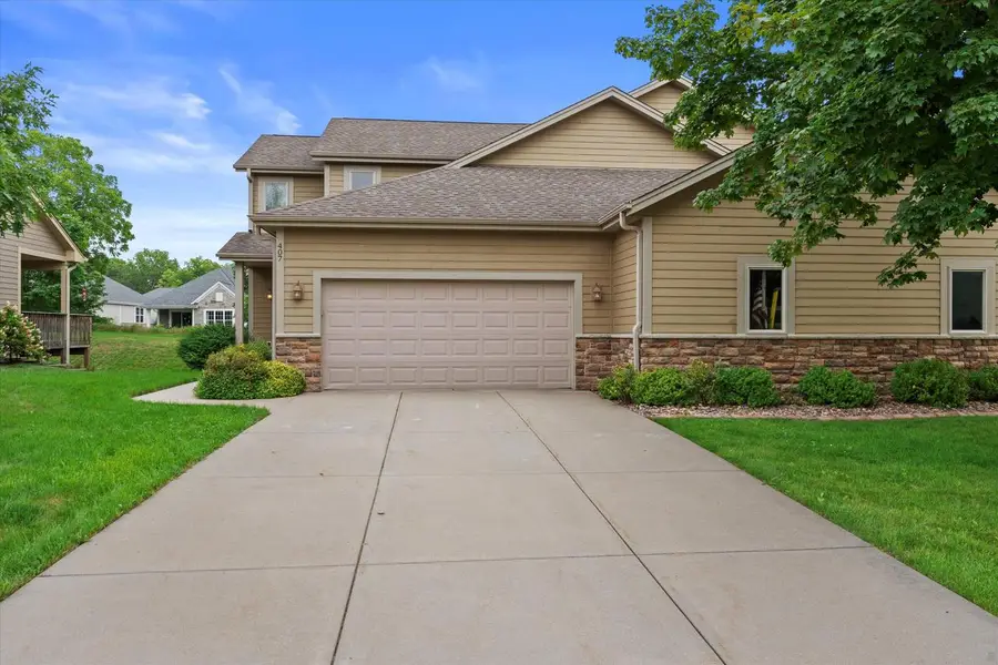 407 Century Oak DRIVE, Waukesha, WI 53186 - #2