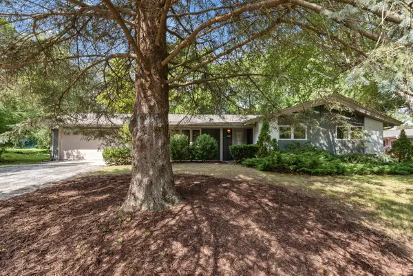 1354 Sylvan WAY, West Bend, WI 53095