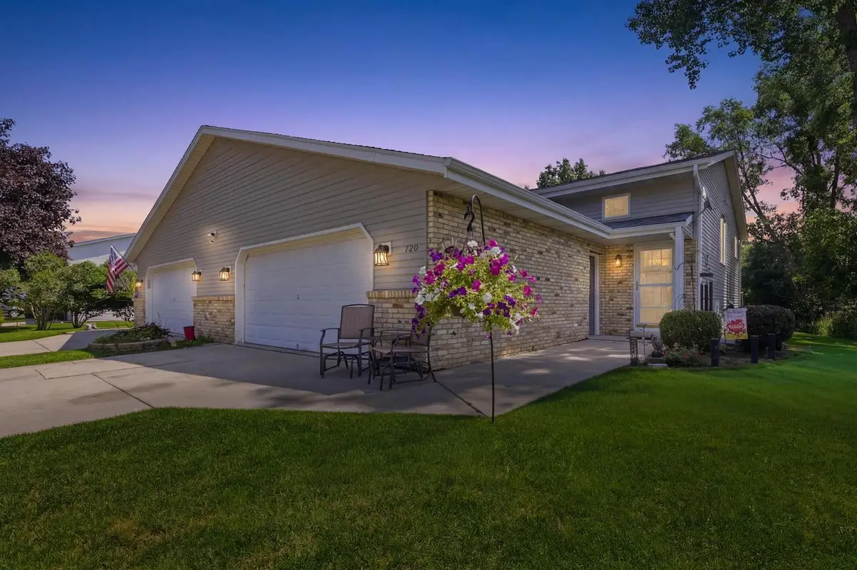 720 Timberline TRAIL, Hartford, WI 53027 - #1