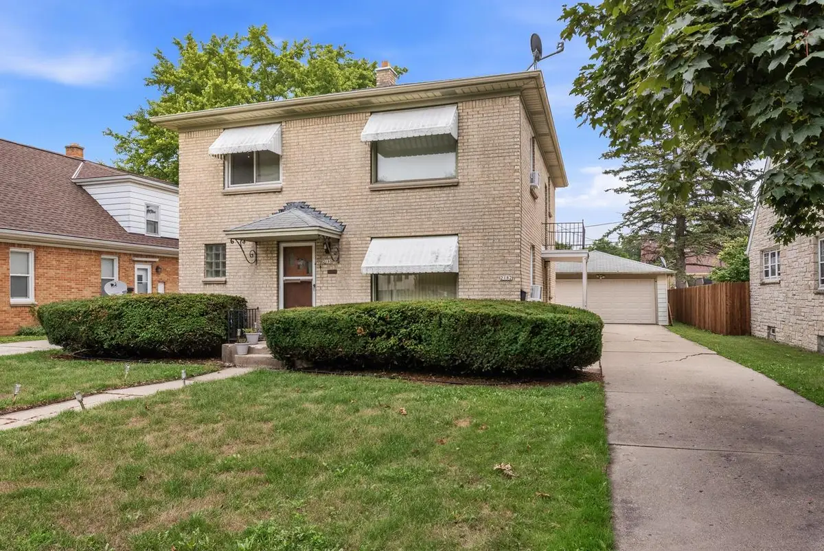 2180 S 81st STREET, West Allis, WI 53219 - #1