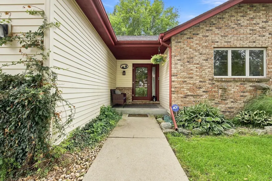 W199N11283 Rosewood COURT, Germantown, WI 53022 - #2