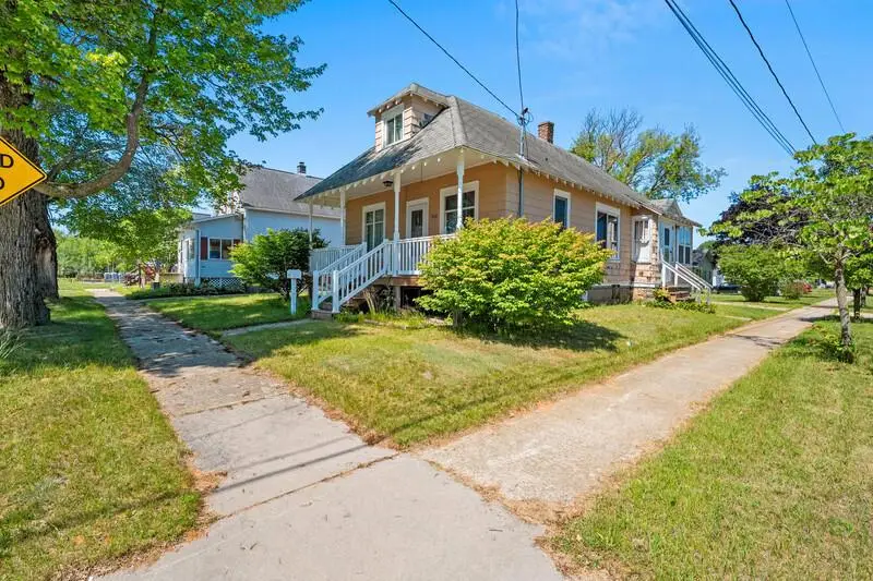 1203 Jackson STREET, Marinette, WI 54143 - #2