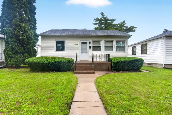 3822 S 19th STREET, Milwaukee, WI 53221
