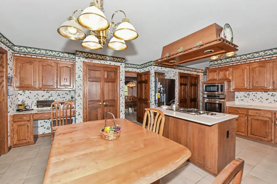 2130 Derrin LANE, Brookfield, WI 53045 - #3