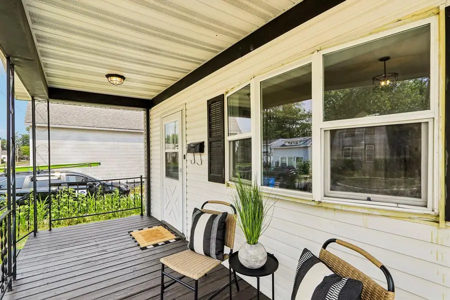 611 S 8th STREET, Watertown, WI 53094 - #2