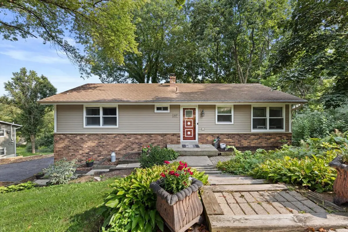 2117 Harris-Highland DRIVE, Waukesha, WI 53188 - #1