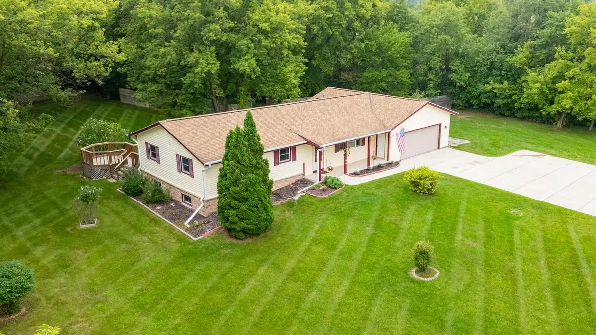 7841 Pathfinder LANE, West Bend, WI 53090 - #1