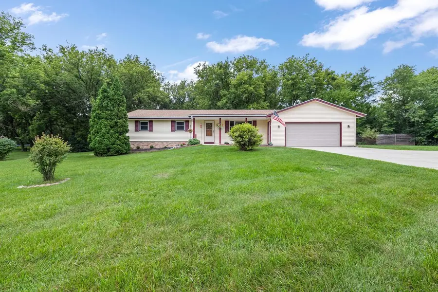 7841 Pathfinder LANE, West Bend, WI 53090 - #2