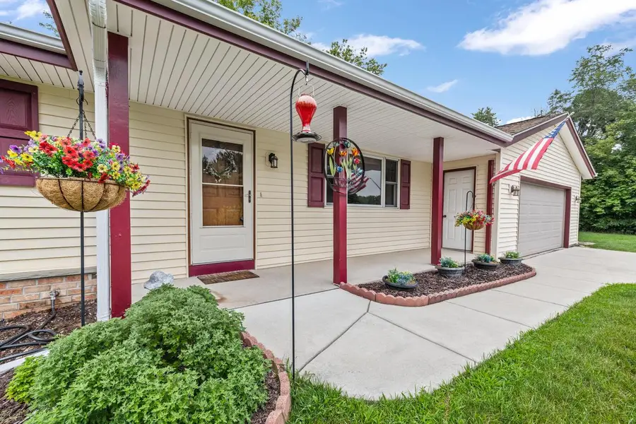 7841 Pathfinder LANE, West Bend, WI 53090 - #3
