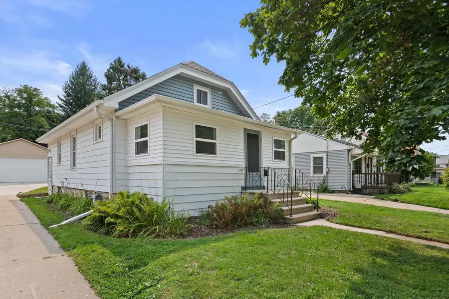 1209 Ellis STREET, Waukesha, WI 53186 - #3