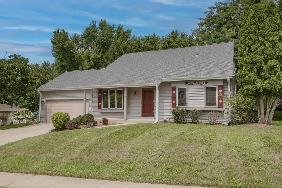 980 Bartlett DRIVE, Oconomowoc, WI 53066 - #2