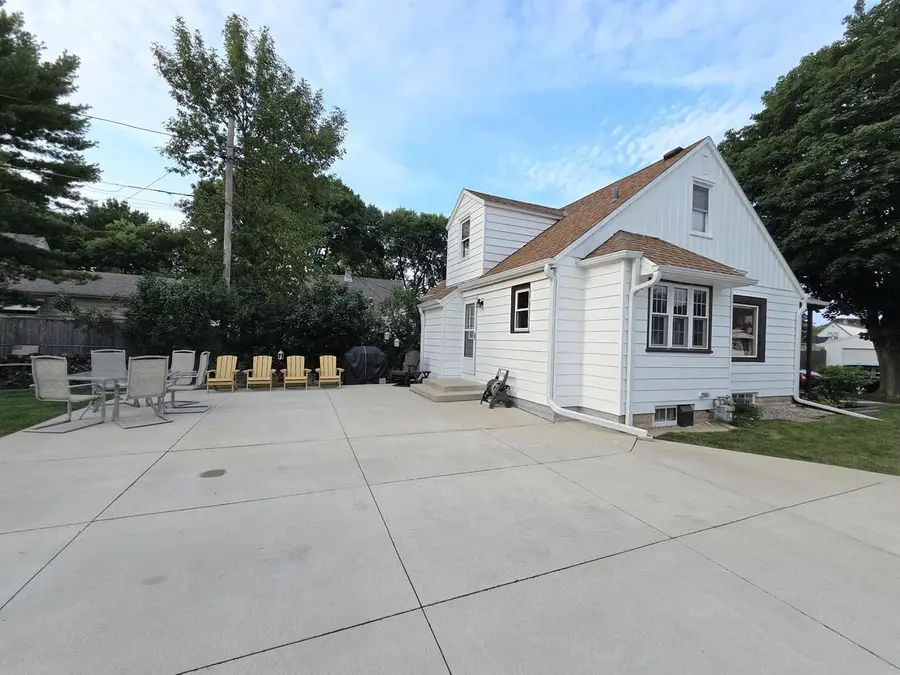 2811 S 88th STREET, West Allis, WI 53227 - #3