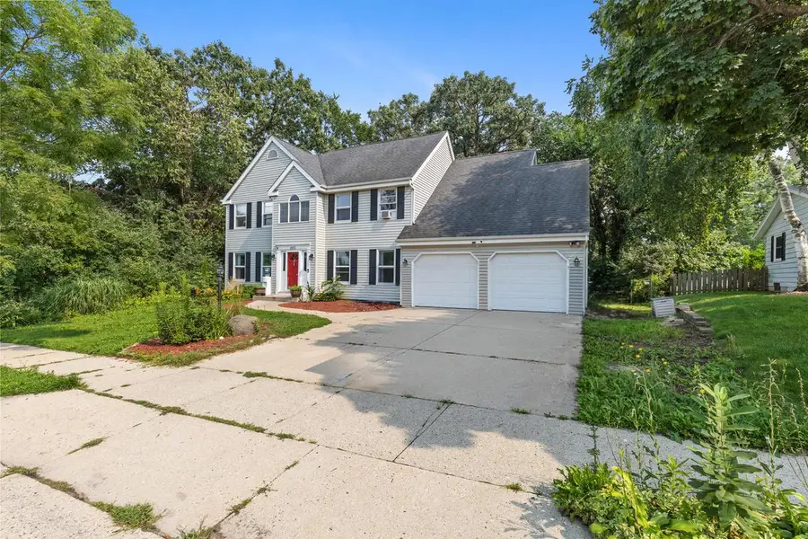 2615 Faringdon COURT, Waukesha, WI 53188 - #2