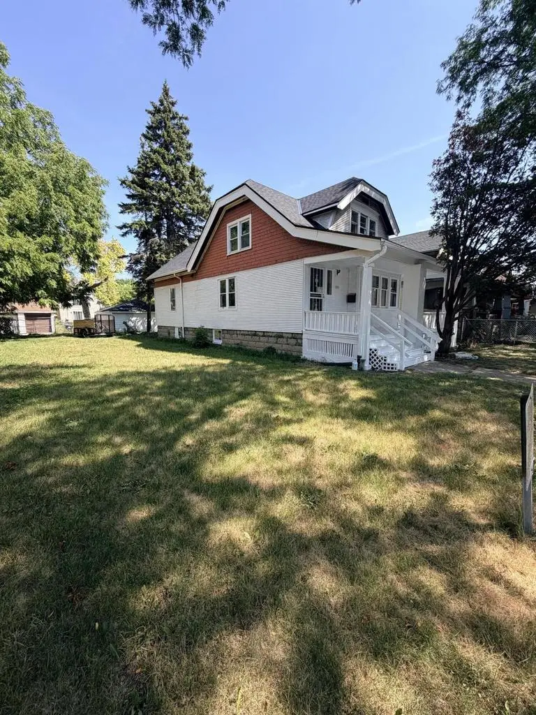 3050 N 24th PLACE, Milwaukee, WI 53206 - #2