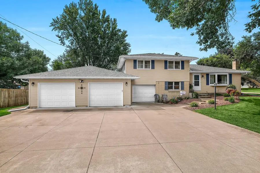 613 Dauphin STREET, La Crosse, WI 54603 - #2
