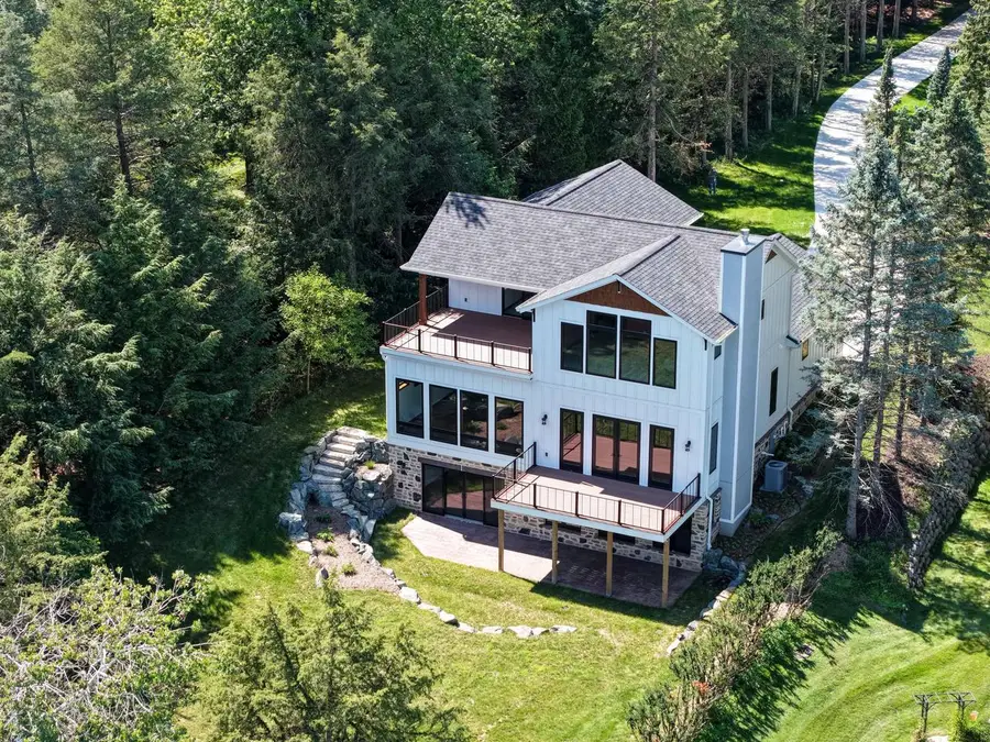 3244 N Interlaken DRIVE, Summit, WI 53066 - #2