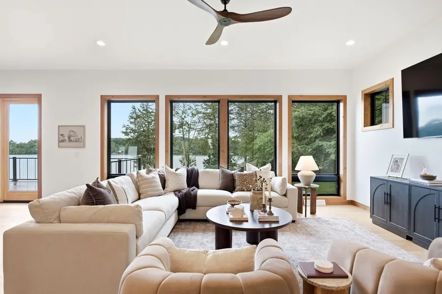 3244 N Interlaken DRIVE, Summit, WI 53066 - #3