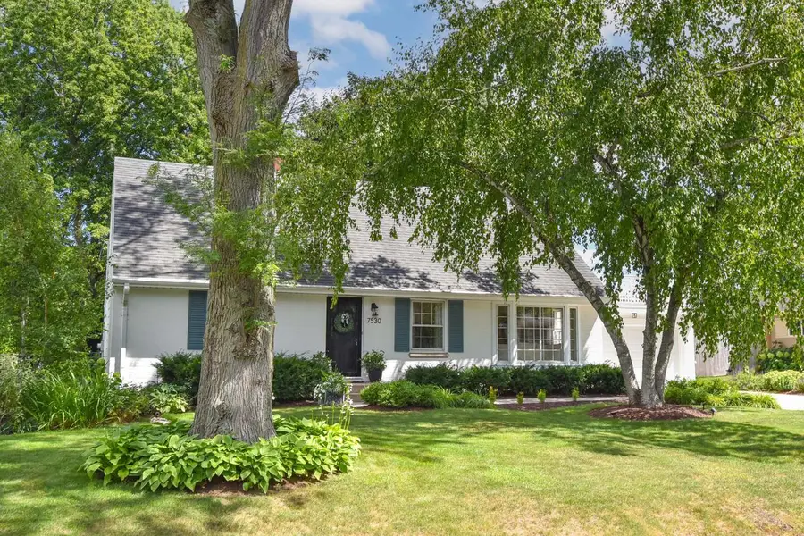 7530 N Fairchild ROAD, Fox Point, WI 53217 - #2