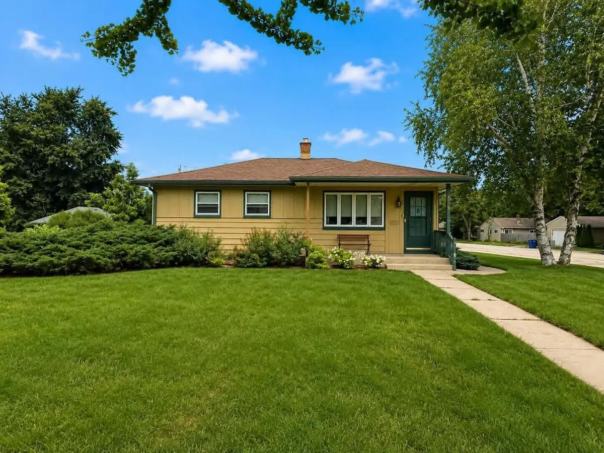 1058 7th AVENUE, Grafton, WI 53024 - #1
