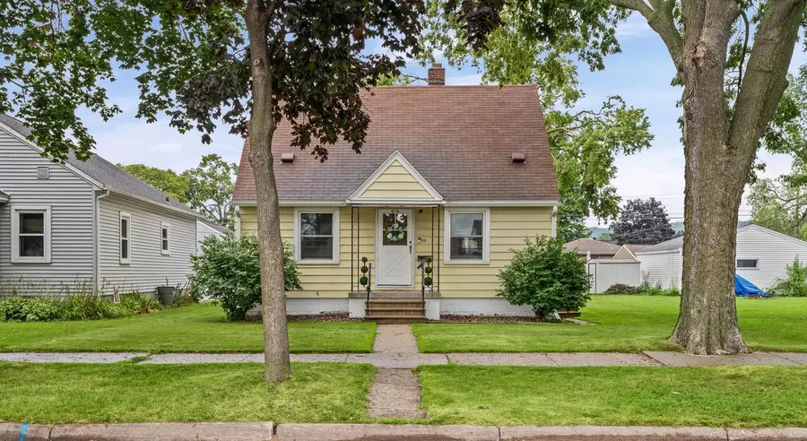 2510 Wood STREET, La Crosse, WI 54603 - #2