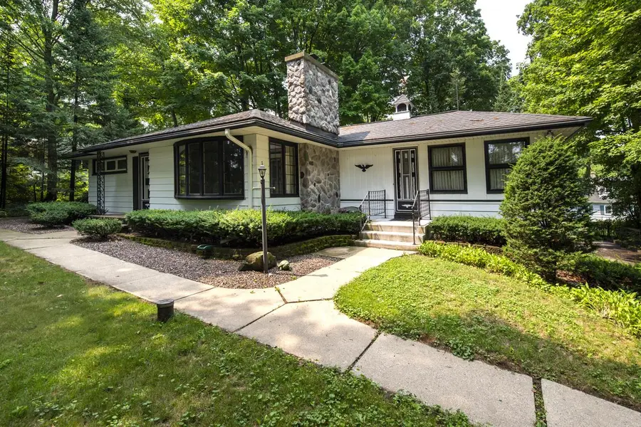 755 Adelmann AVENUE, Brookfield, WI 53045 - #2
